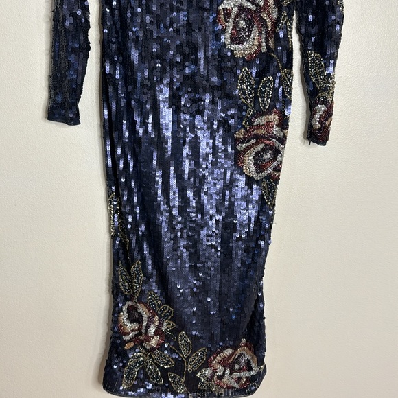 Mac Duggal SEQUINED ASYMMETRICAL FLORAL LONG SLEEVE MIDI DRESS in midnight - Picture 7 of 17
